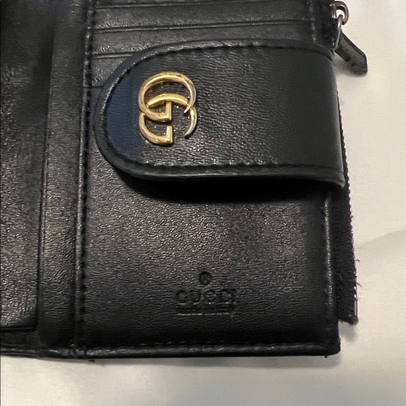Gucci Black Quilted Leather Wallet with Gold Logo - Picture 3 of 14